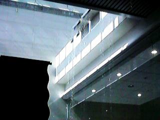 �C�x���g�̔w�i�͗��ꗎ���鐅