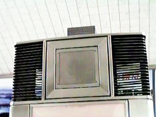 �󒲐��o�����Ƒg�ݍ��킳�ꂽ�X�s�[�J�[